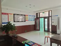Lingchuan Changhong Farm Stay - parkir
