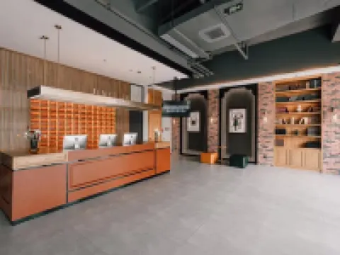 James Joyce Coffetel Tai'an High-speed Railway Station