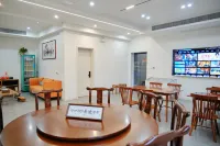 A guesthouse（Moon Bay Scenic Spot Store, Guanzhong Line, Yunnan ）
