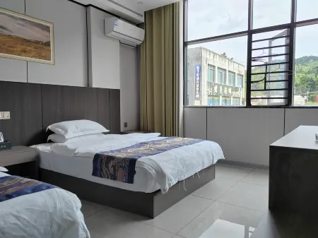 Hezhang Tingfeng Homestay Отели рядом с достопримечательностью «Ahsilisi Jiucaiping»