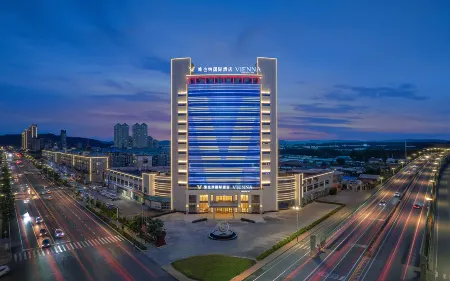 Vienna International Hotel (Sangzhi Dongpo Building Branch)