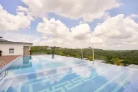 The Pine Mansion Hotels in Sen Monorom