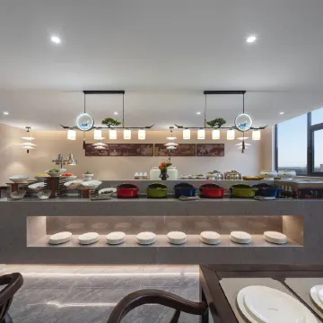 QIANNA HOTEL FINE (Fengqiu Branch)