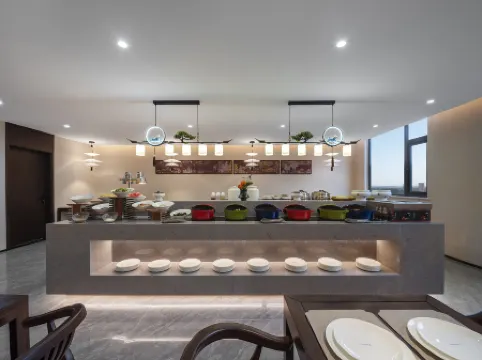 QIANNA HOTEL FINE (Fengqiu Branch) Отели в г. Фэнцю