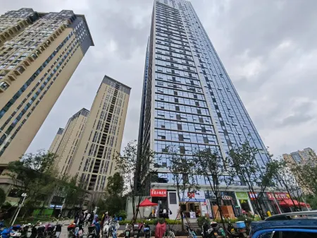 Shanjun · Lanyue Loft Boutique Stay (Sijiaying Subway Station) Отели рядом с достопримечательностью «Junfacheng Wen Yi Duo Park»