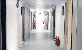 Wudaoliang Oxygen Element Business Hotel