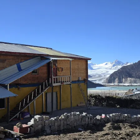 Chilie Yangqing Homestay (Basu Laigu Glacier)