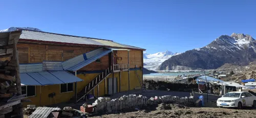 Chilie Yangqing Homestay (Basu Laigu Glacier)