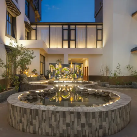 Yangjing Hotel (Siguniang Mountain Changping Valley Scenic Area)