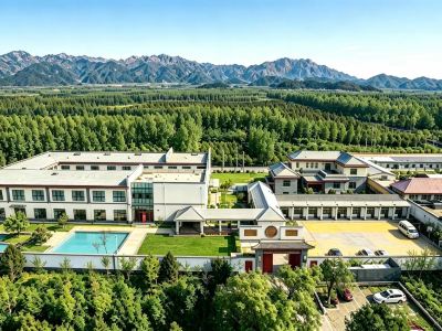 Yunmeng Linshu Villa Hotel