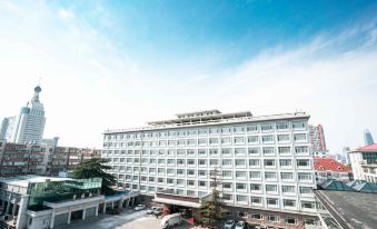 Luzhong Hotel