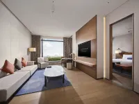 HUALUXE Nanjing Yangtze River Hotels in Nanjing