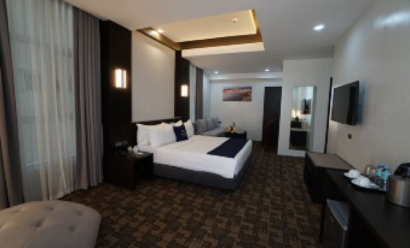 Mezzo Hotel