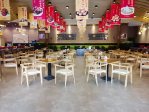 Blue Water Bear · Scenic Apartment Hotel (DongDaiHe Kaisa Phase Four)