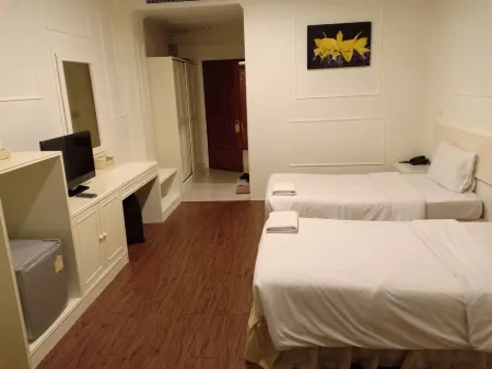 Golden Dragon Resort