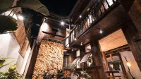 Xiaochaimen Hotel(Langzhong Ancient City Luxury Store) - Inns