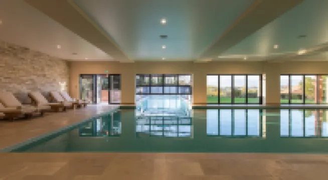 Mr & MRS Smith HÔTEL Chais Monnet