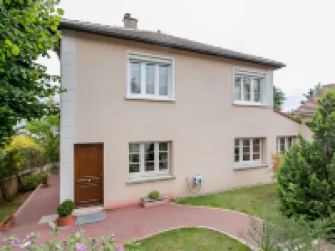 Résidence Hôtel le Relais Amélie クラマールのホテル