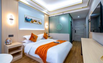 Empire Hotel (Haikou Guoxing RT-Mart Store)