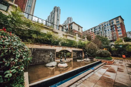 QIANNA HOTEL FINE (Pingdingshan Zhanhe District Biguiyuan)