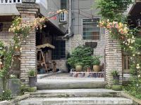 丽水江边小屋住宿 - 酒店外部