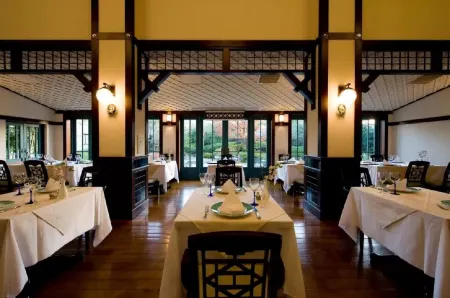 Hamilton Ureshino Отели рядом с достопримечательностью «嬉野温泉 湯けむり広場»