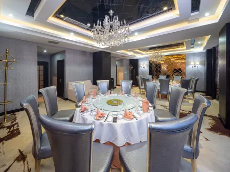 Xiongxuan Hotel (Dali Lushan Ancient City High-speed Railway Station) Отели рядом с достопримечательностью «Gongchen Pavilion»