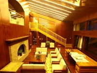 Zhenglan Banner Shangdu Lake Luxury Wilderness Hotel Hotels in Zhenglan Banner