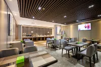 Hehe Wanxiang Hotel (Henan University of Engineering Longhu Campus Branch)