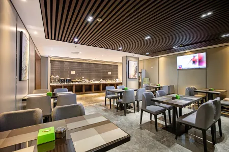 Hehe Wanxiang Hotel (Henan University of Engineering Longhu Campus Branch) Отели рядом с достопримечательностью «Henan Procuratorial Professional College»