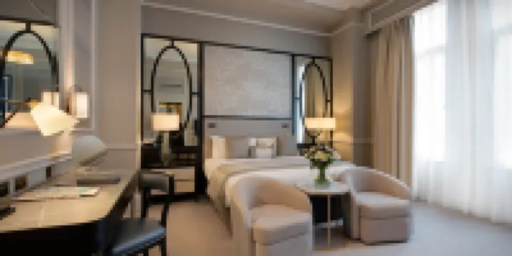 เดอะ มิดแลนด์