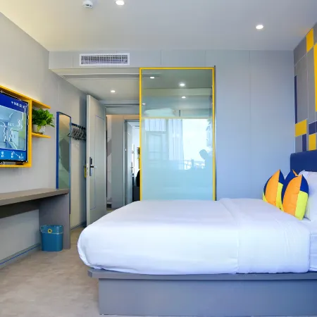 7Days Inn Hotel (Neijiang Longchang Zhongxin Passenger Station)