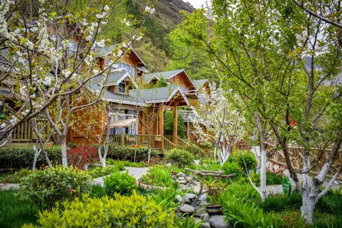 Lixian Muya star cabin Manor Hotels in Li County