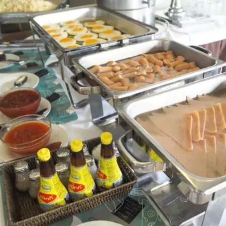 Suksomboon Hotel