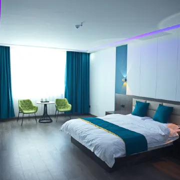 Sunshine Hotel in Xunyi