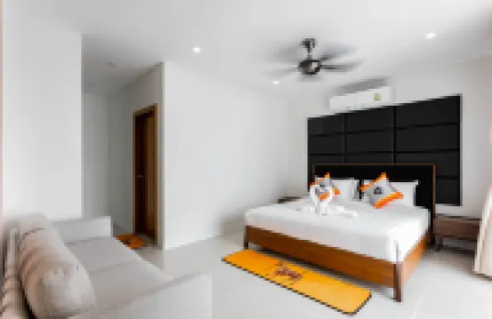 Hideaway Lake Villas Hotels in Layan