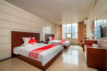 Wuchuan Lianxing Hotel Отели рядом с достопримечательностью «Chenlanbin Former Residence»