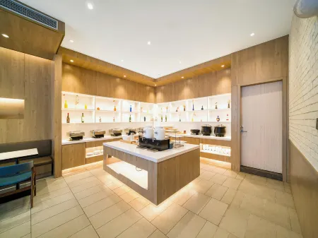 HanTing Premium Hotel (Shengzhou) Отели рядом с достопримечательностью «Shengzhou City God Temple»