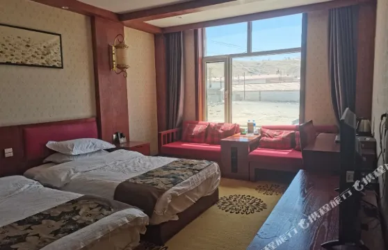 瑪多雲丹康賽大酒店