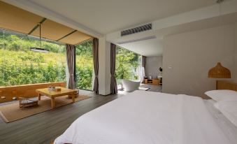Z Plus Mountain Resort Inn(Peak of National Forest Park Store)