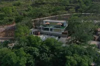 ORCHARD VILLA Hotels near Baolinchan Temple
