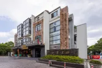 Yizhou Hotel Hotels near Shanghai Jiao Tong University(Qibao Campus)