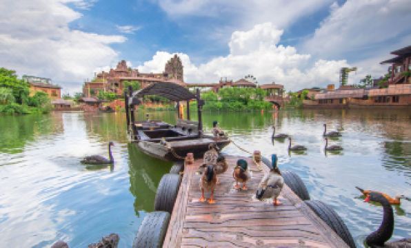 Chuanlord Holiday Hotel