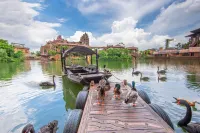 Chuanlord Holiday Hotel