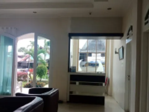 莫妮卡酒店 北托拉查縣酒店