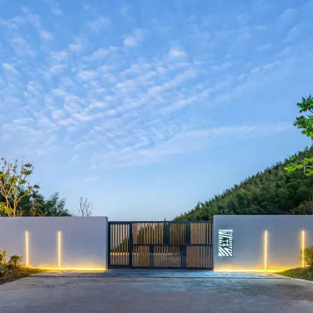 Chongyi No.8 Secret Land New Hakka Light Luxury Homestay
