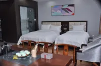 Pai Hotel (Weinan Wuyue Plaza) - parkir