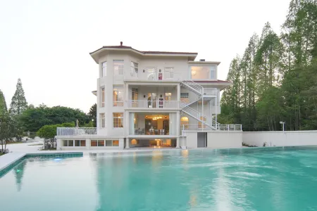 Cissé White Pigeon Homestay Отели рядом с достопримечательностью «Yuanxiangxiaozhen Sceneic Area»