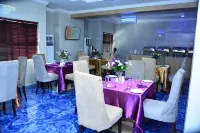Top Rank Hotels Galaxy Asaba - Bữa sáng