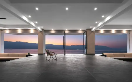 Zehaiju Seaview Resort Hotel (Erhai Branch, Dali) Отели рядом с достопримечательностью «Daoyibang Fishing Village»